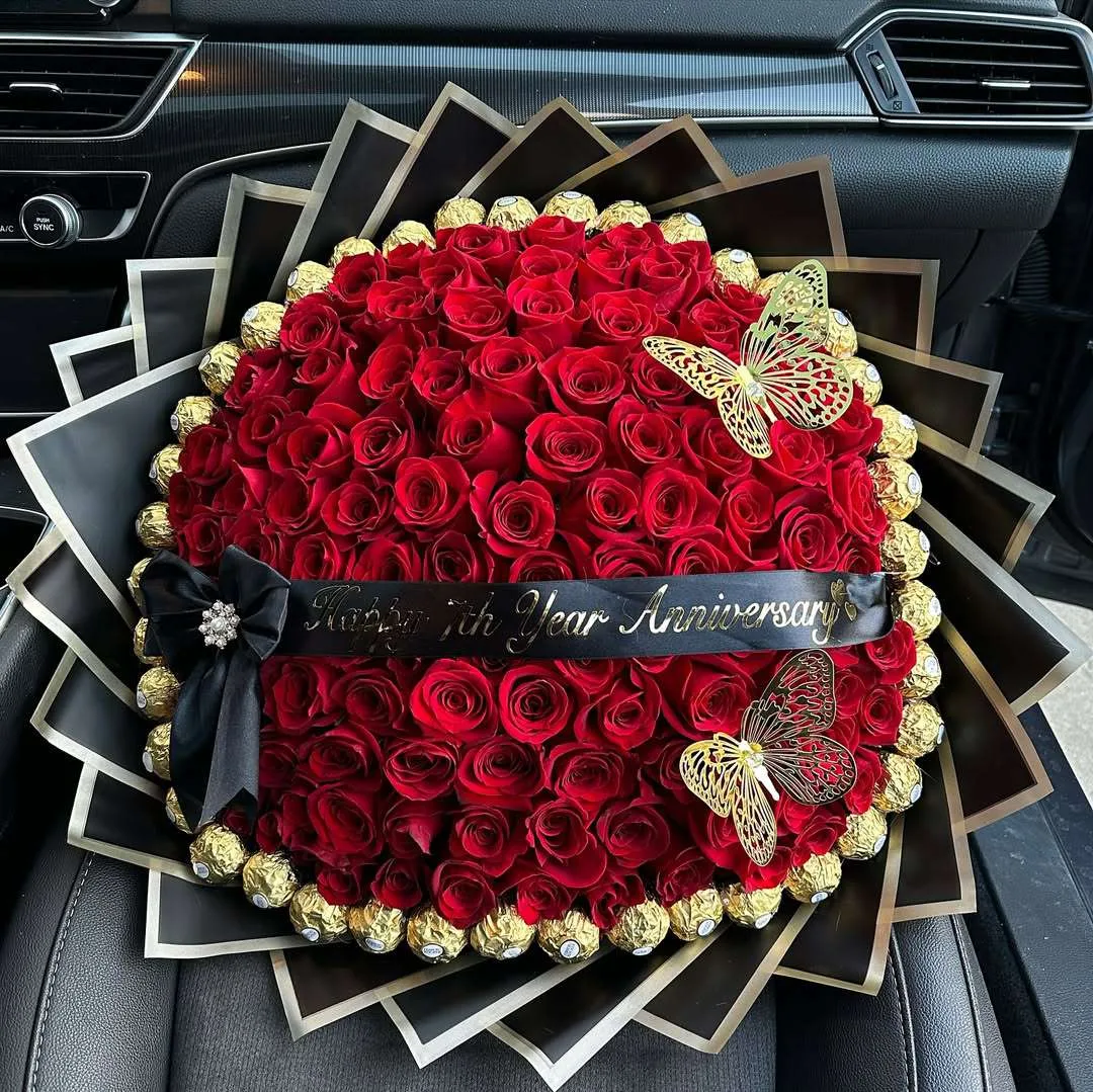 Anniversary Red Rose & Ferrero Rocher Bouquet