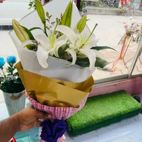 Elegant White Lily Bouquet Gift