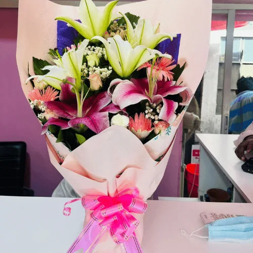 Petal Kiss Lily Bouquet