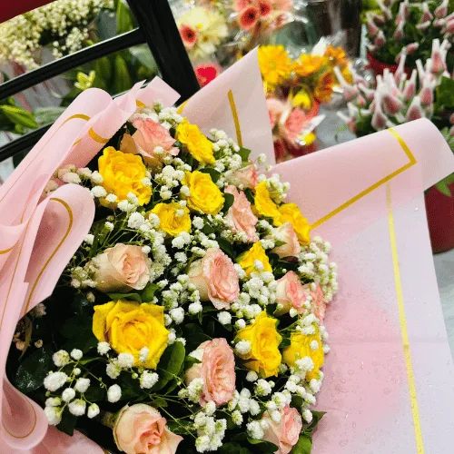 A Joyful Rose Bouquet