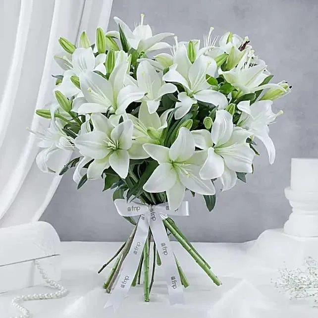 Elegant White Lily Bouquet – Pure & Peaceful Floral Gift for Any Occasion