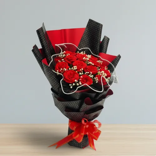 15 Red Roses in Premium Black & Red Wrap