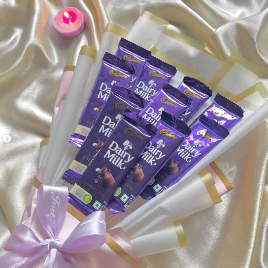 Lavender Luxe Cadbury Dairy Milk Bouquet (White & Gold Wrap)