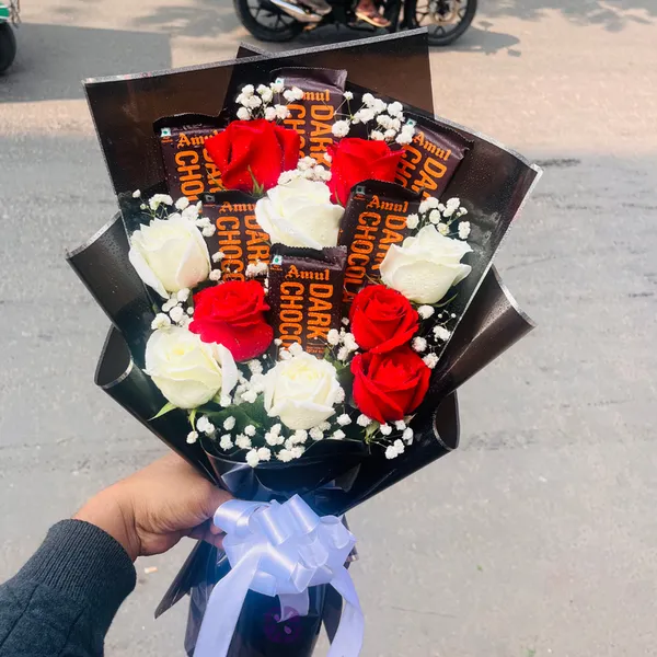 Premium 6 Amul Dark Chocolate and 10 Red & White Rose Fusion Bouquet