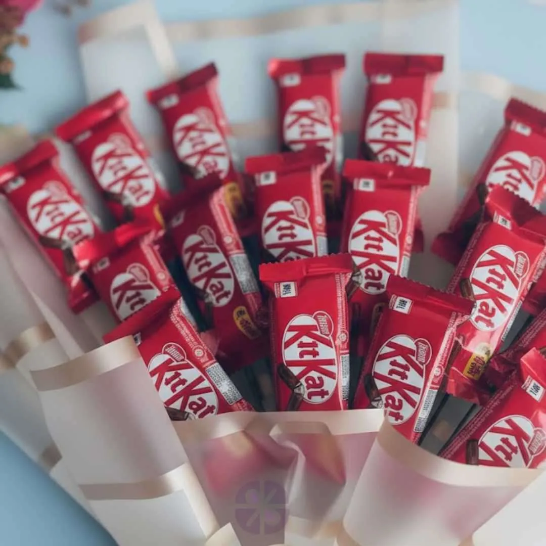Generous KitKat Bouquet in Whisper White Wrap