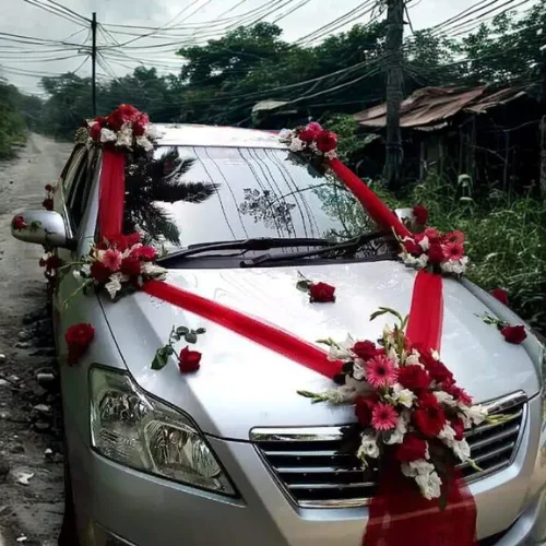 Romantic Red & White Wedding Car Decoration