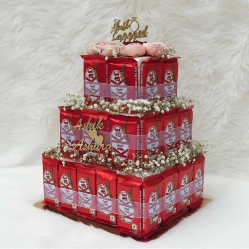 The Personalized KitKat Love Tower with Rose