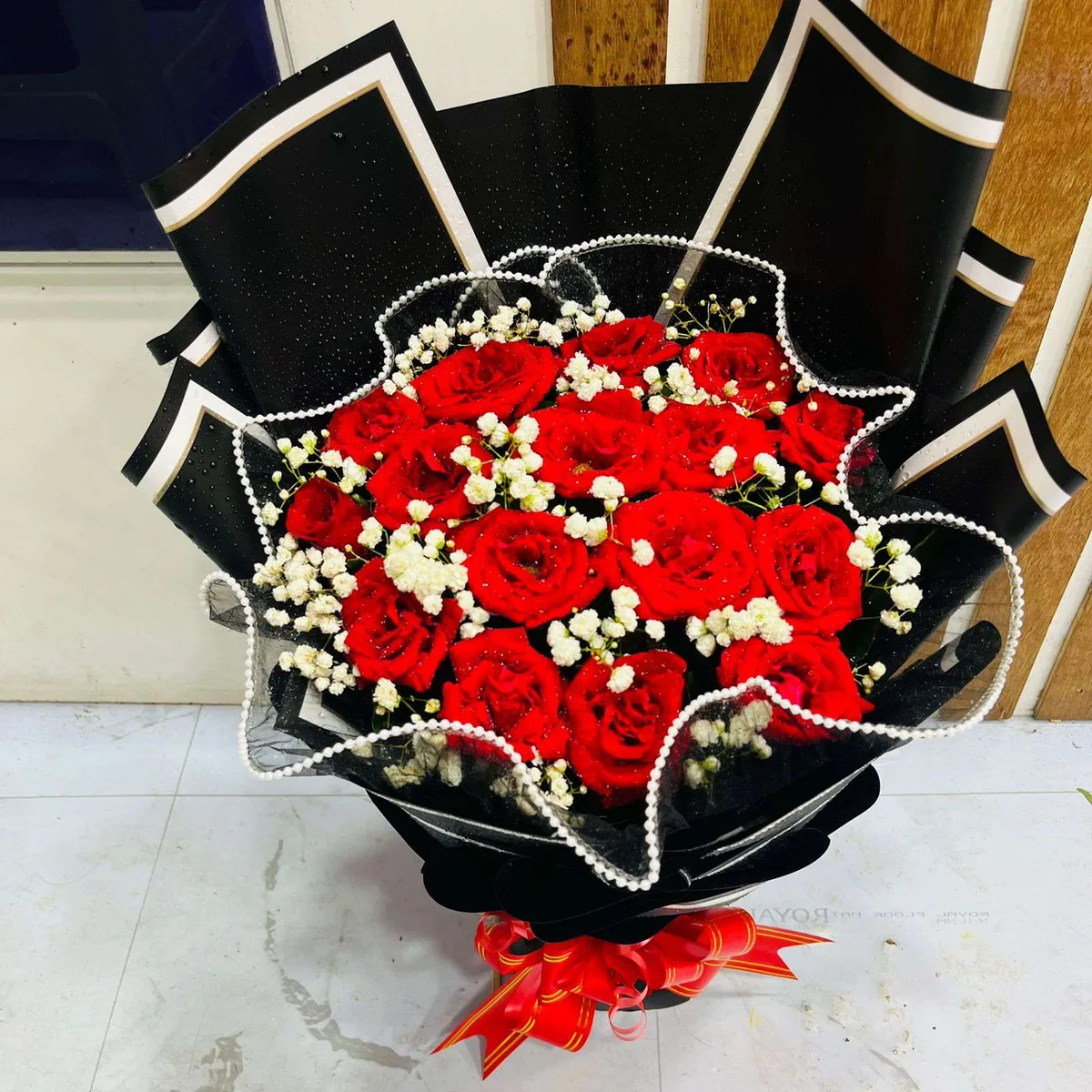 Red Classic Luxury Rose & Baby's Breath Bouquet