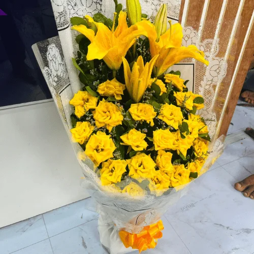 Golden Glow Yellow Lily Bouquet