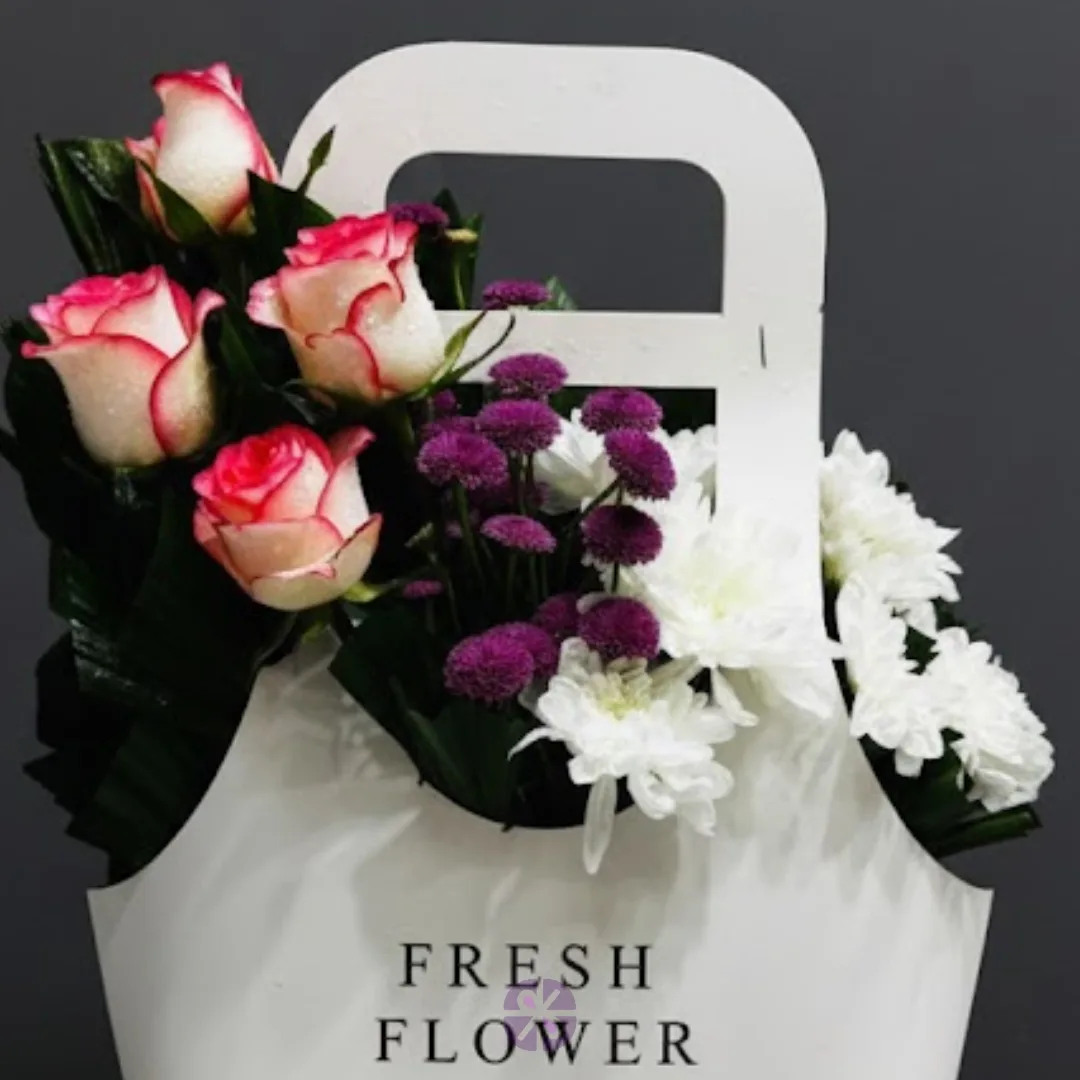 Elegant Floral Carrier Pink Shaded Rose & Chrysanthemums Flower Bag